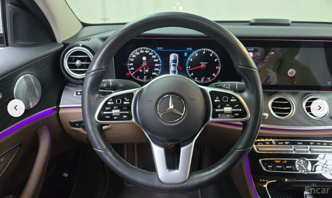 مرسيدس E-CLASS E300