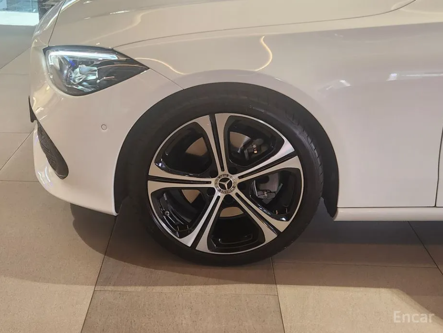 مرسيدس C300 فورماتك