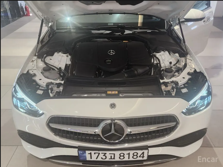 مرسيدس C300 فورماتك