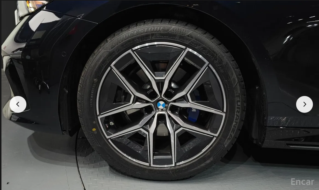 بي إم دبليو BMW 520i  الفئة الخامسة