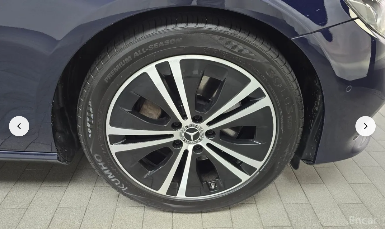 مرسيدس E-CLASS E300