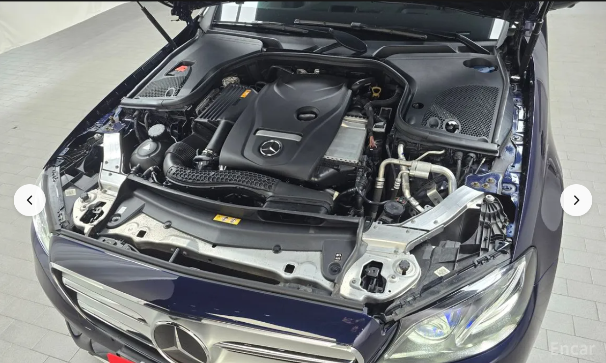 مرسيدس E-CLASS E300