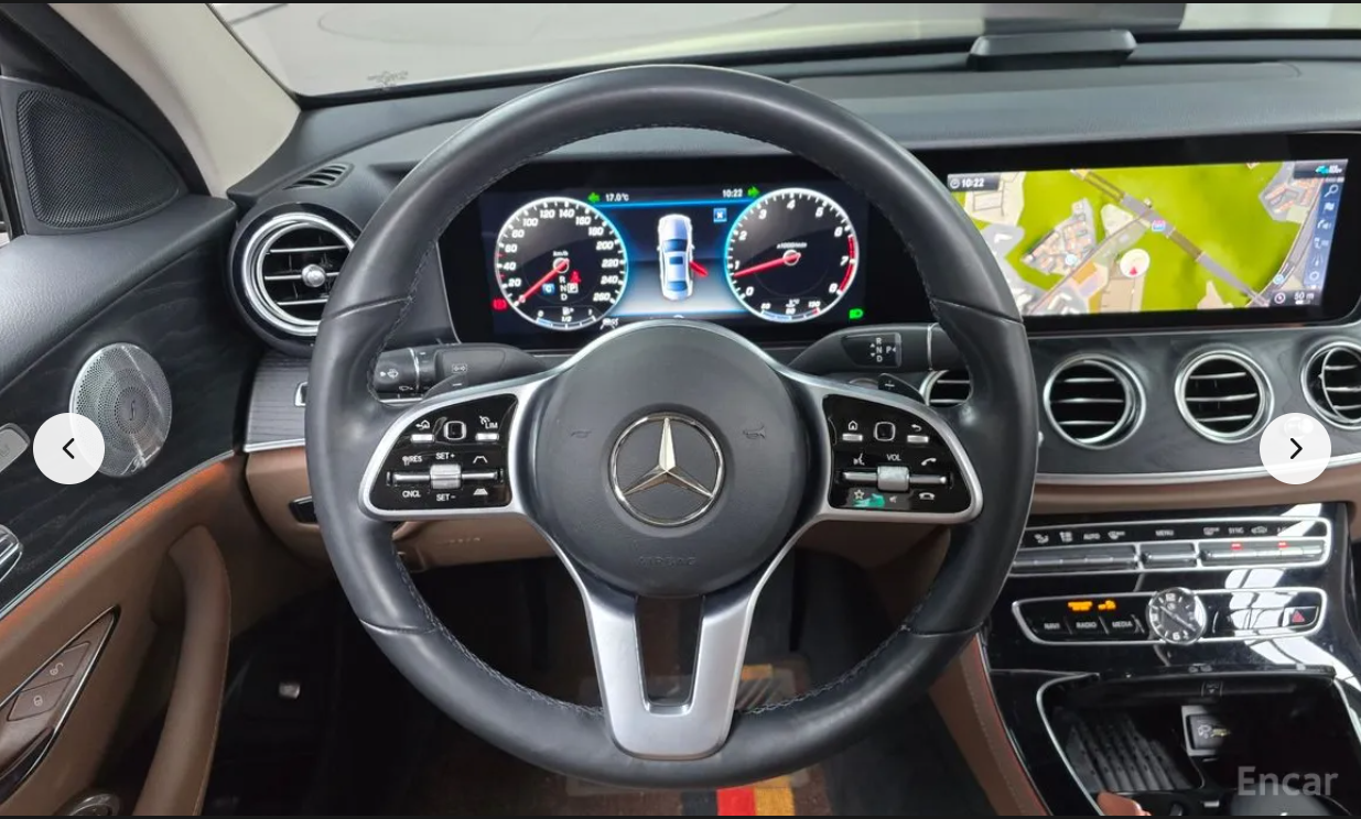 مرسيدس E-CLASS E300