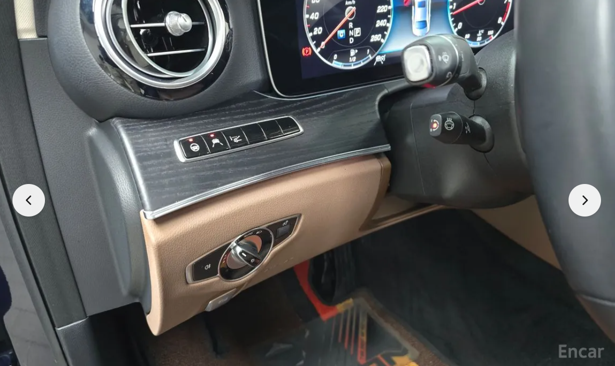 مرسيدس E-CLASS E300