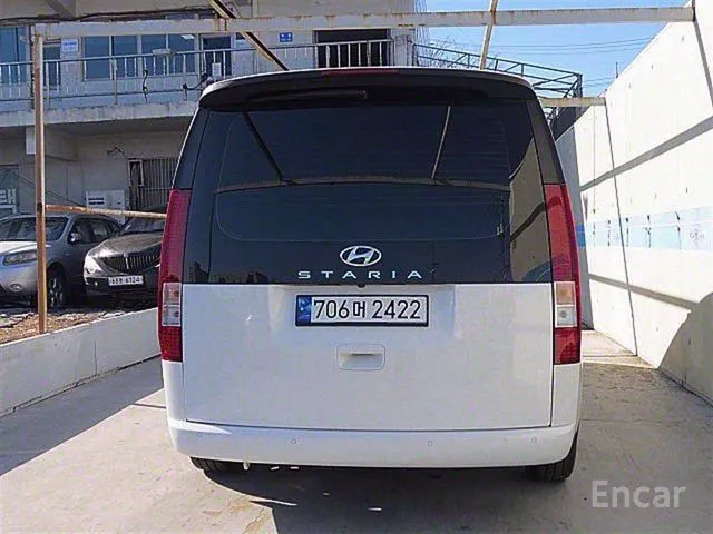 هيونداي ستاريا 11 راكب