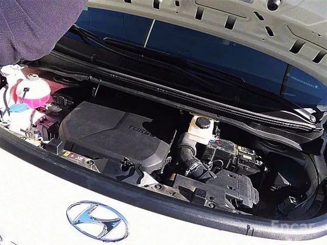 هيونداي ستاريا 11 راكب